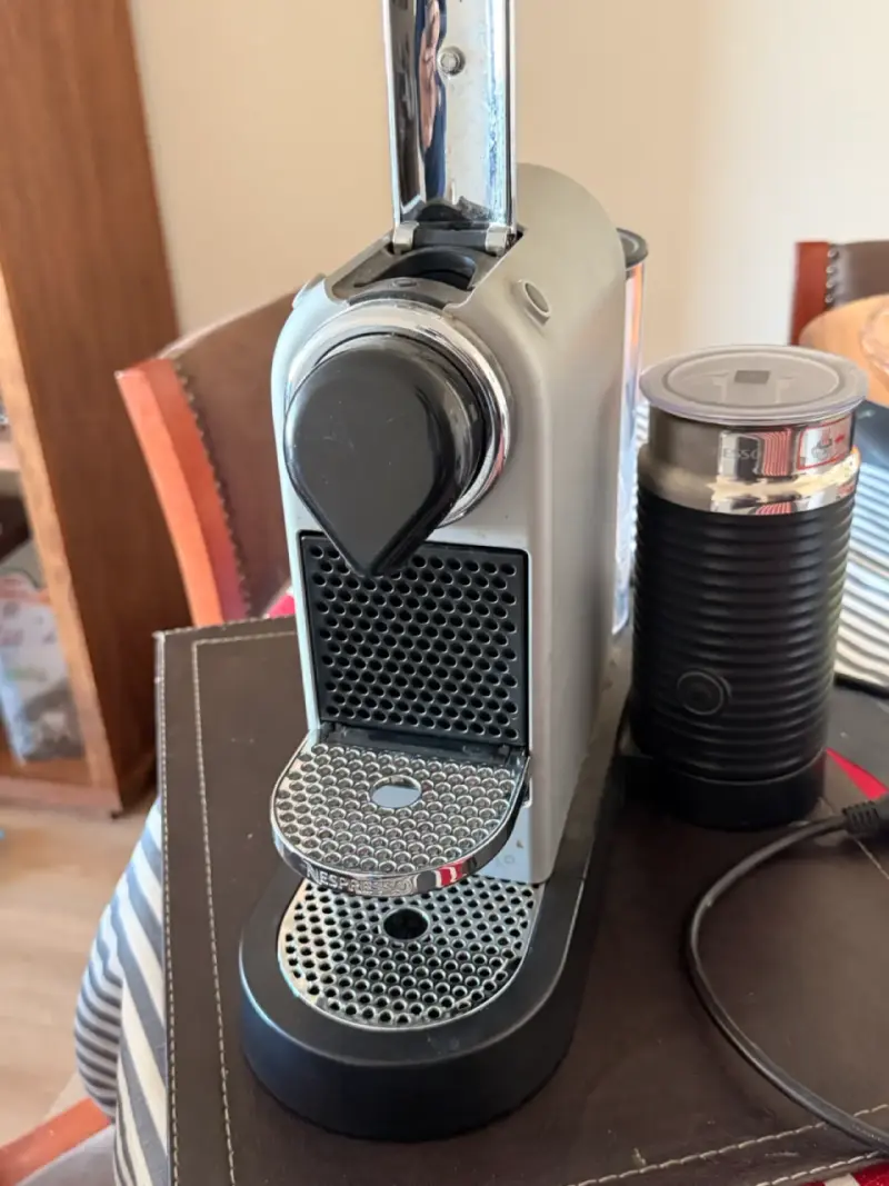 Máquina de café Nespresso - 5