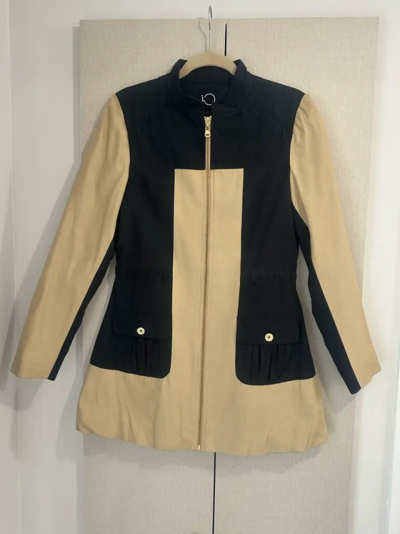 🖤Abrigo bicolor beige y negro con cierre iO🖤 - 3