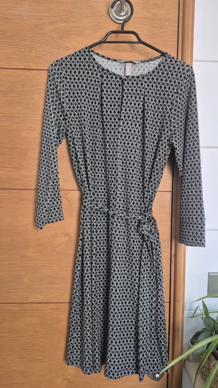 Vestido estampado de manga larga con cinturón - 5