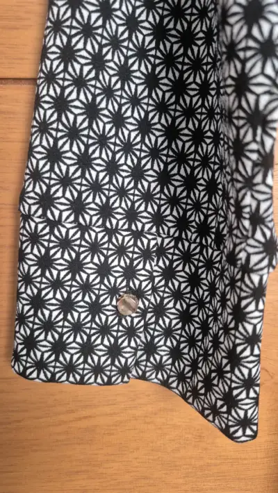 Vestido estampado de manga larga con cinturón - miniatura 6