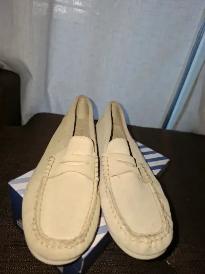 Mocasines de gamuza beige para niño - miniatura 1