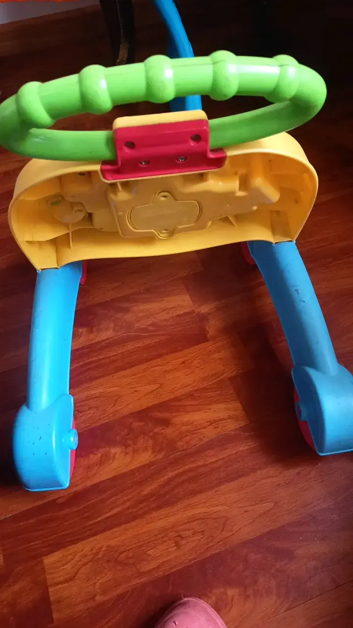 Andador musical Fisher-Price para bebé - 2