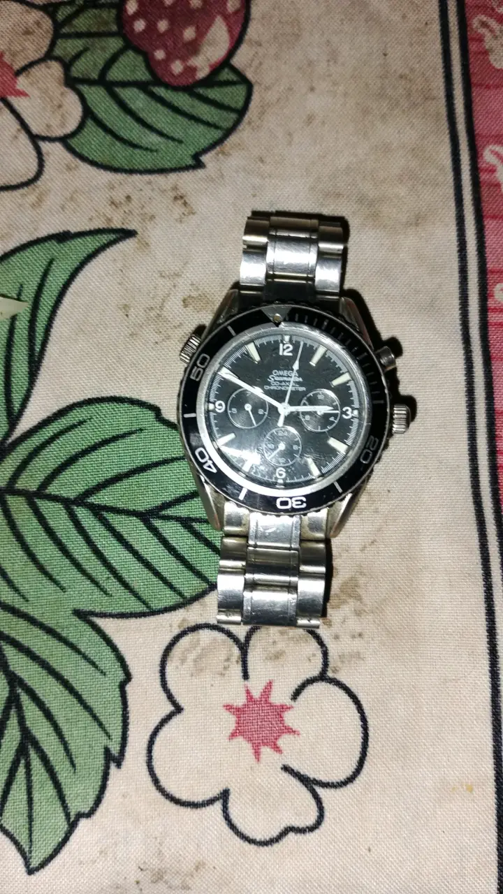 Reloj Invicta con correa de cuero negro - 2