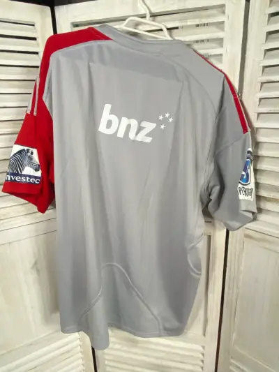 Camiseta rugby Adidas Crusaders gris y roja - miniatura 2