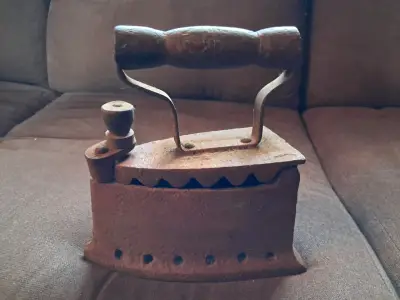 Plancha de hierro antigua para decoración - miniatura 1