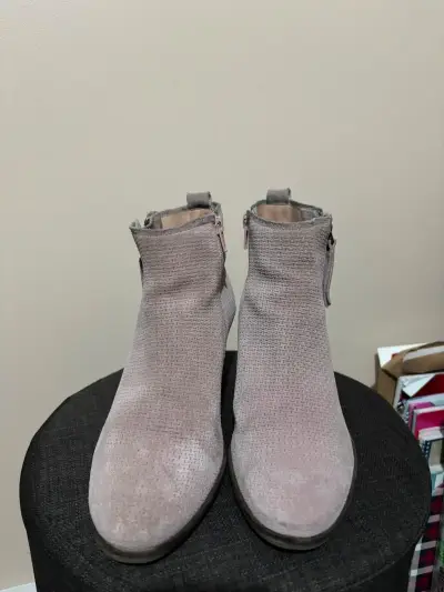 Botines de gamuza gris con cierre lateral - miniatura 1
