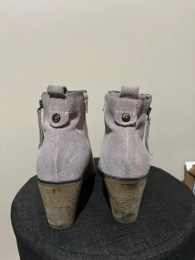Botines de gamuza gris con cierre lateral - miniatura 3