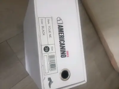 Zapatos de cuero negro con ojales metálicos t/39 - miniatura 2
