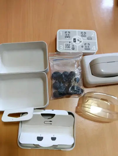 Auriculares inalámbricos con estuche de carga - miniatura 2