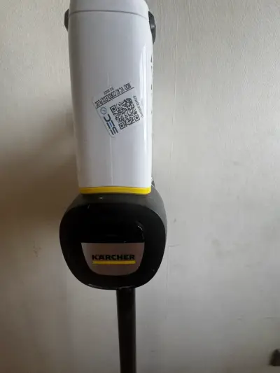 Aspiradora inalámbrica Kärcher compacta - miniatura 2