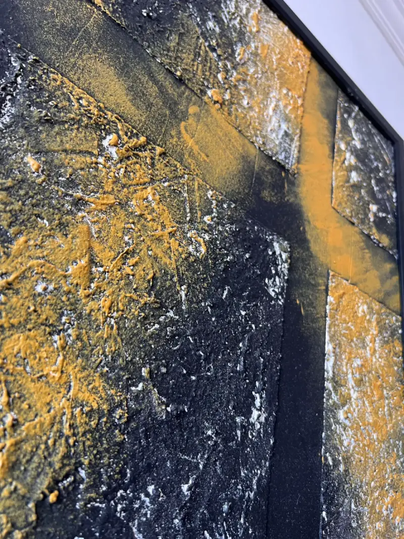 Cuadro abstracto en tonos negro y dorado - 3