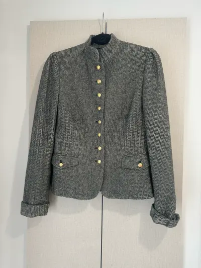 🖤Blazer de lana estilo militar y botones dorados🖤 - miniatura 4