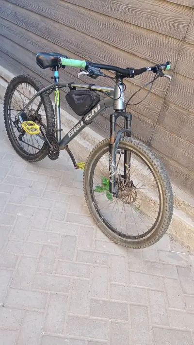 Bicicleta montaña Bianchi gris con suspensión - miniatura 3