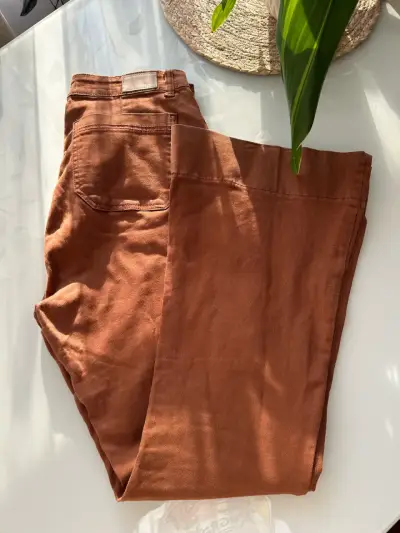 Pantalones Basement flare color terracota - miniatura 3