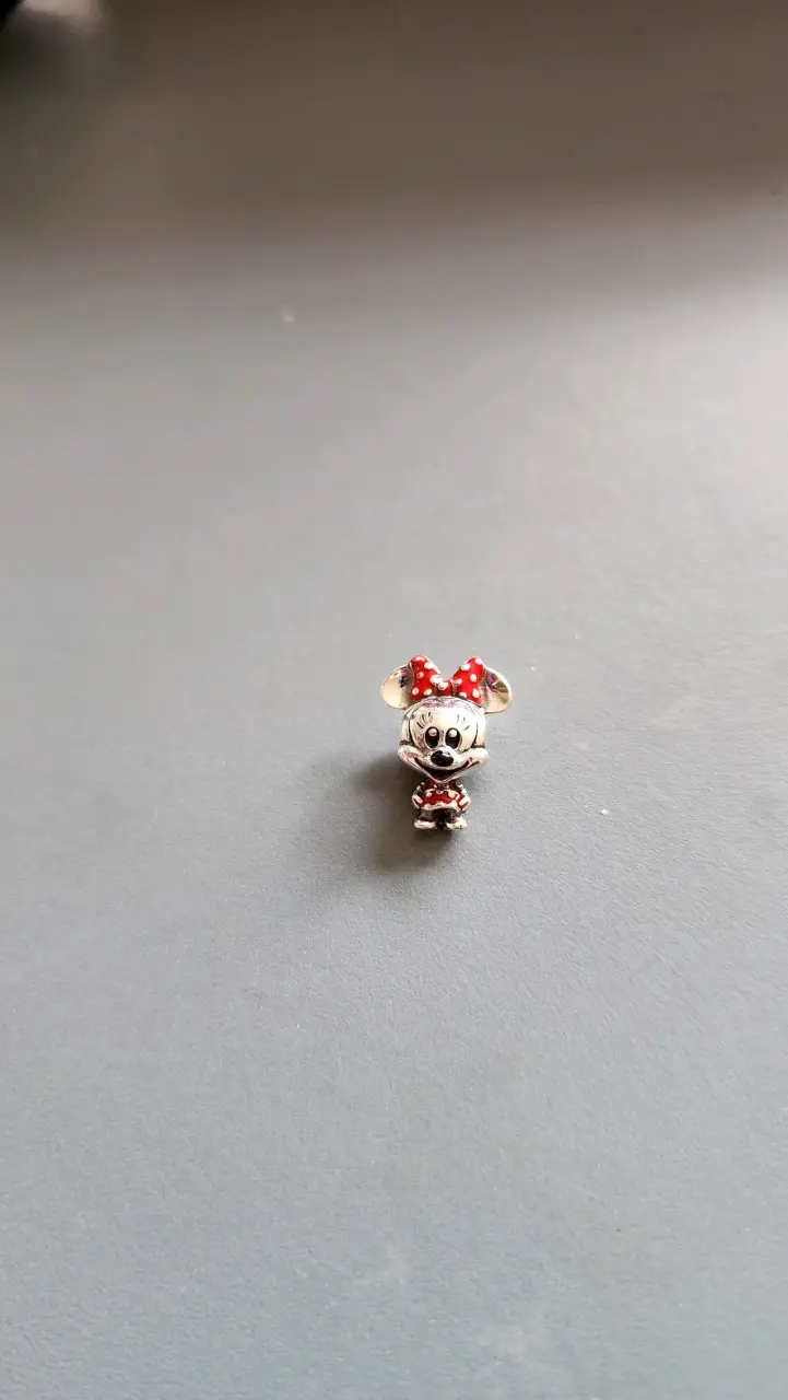 Charm de Minnie Mouse en plata y esmalte - 3
