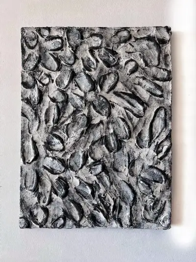 Cuadro abstracto en relieve blanco y negro - miniatura 4