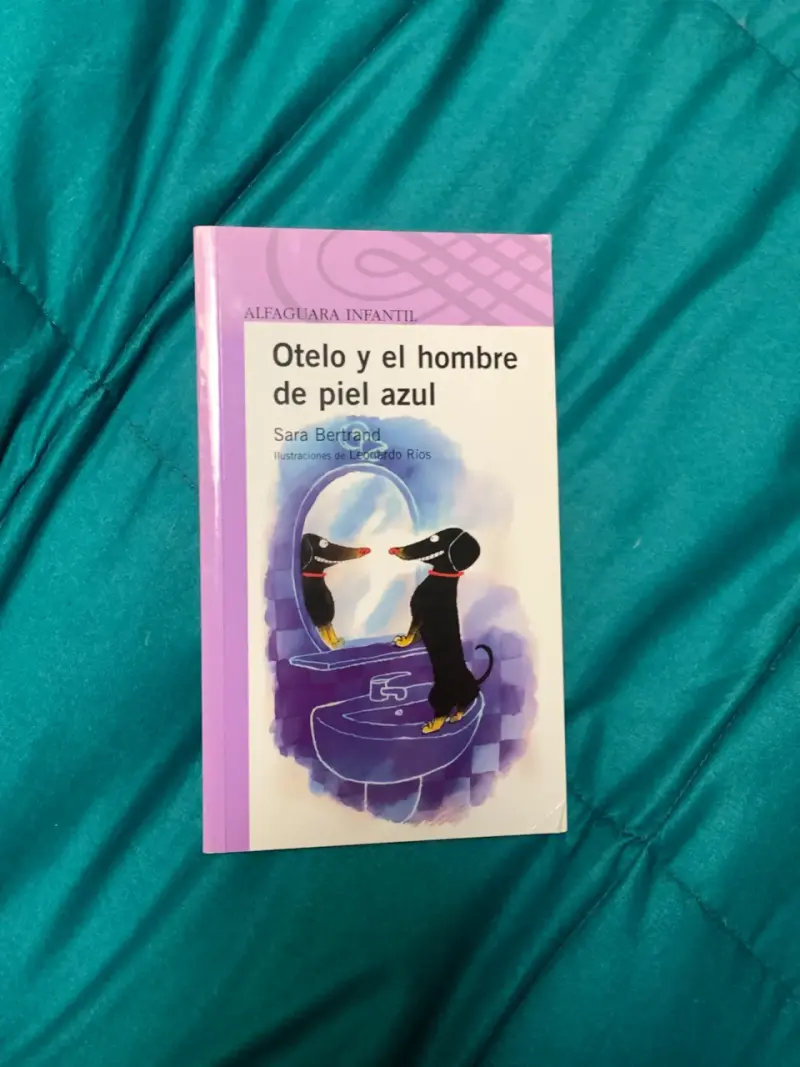 Libro infantil 'Otelo y el hombre de piel azul'