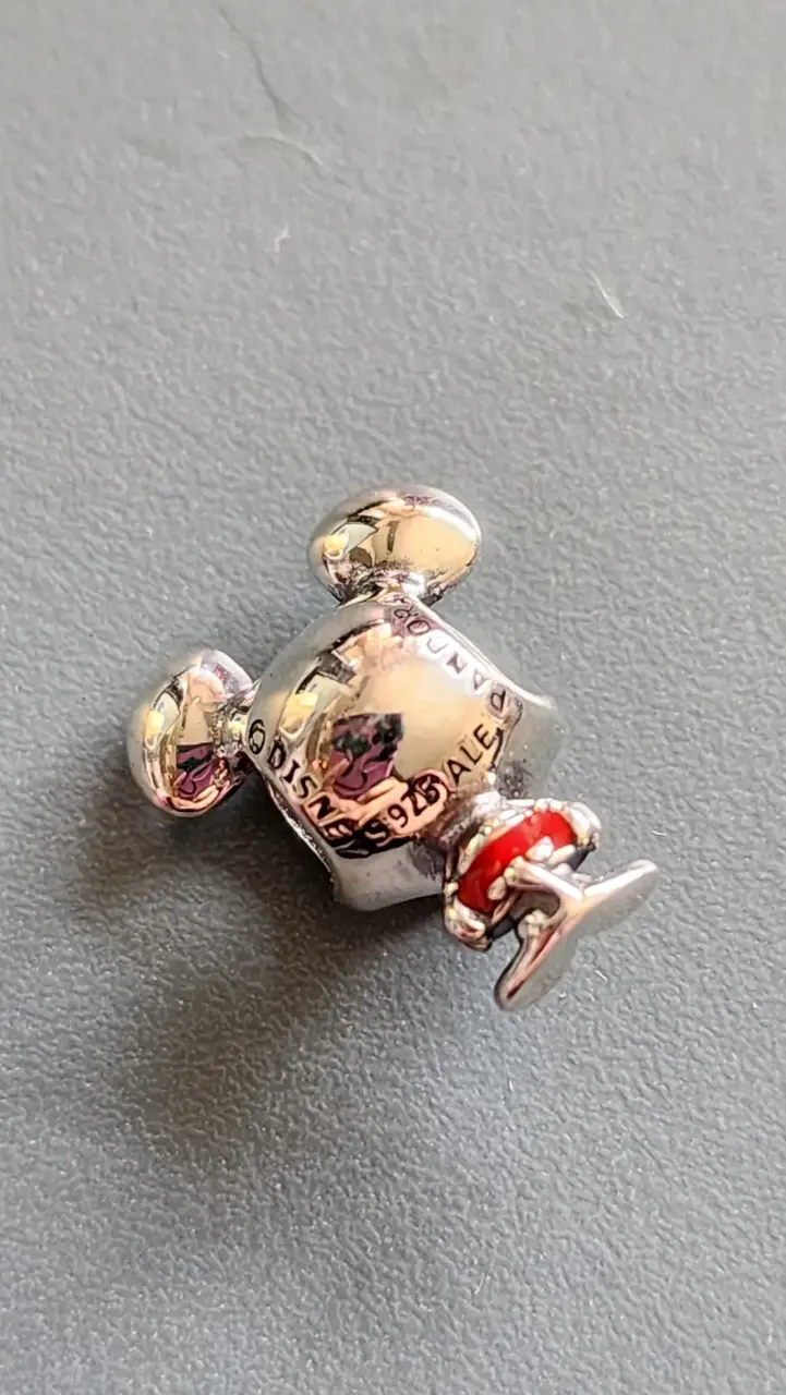 Charm de plata con diseño de Mickey - 2