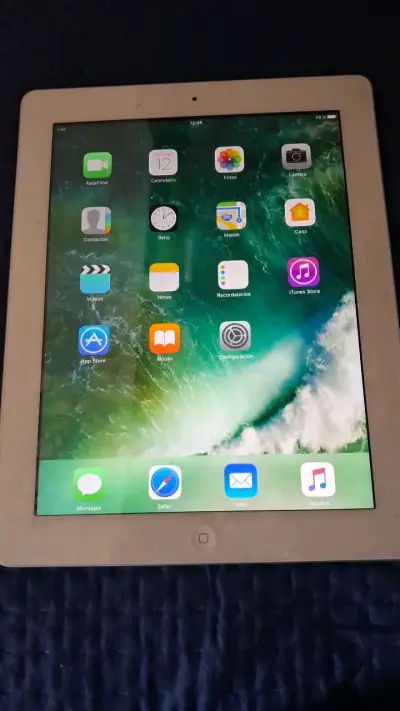 iPad Apple de 9.7 pulgadas en buen estado - miniatura 1
