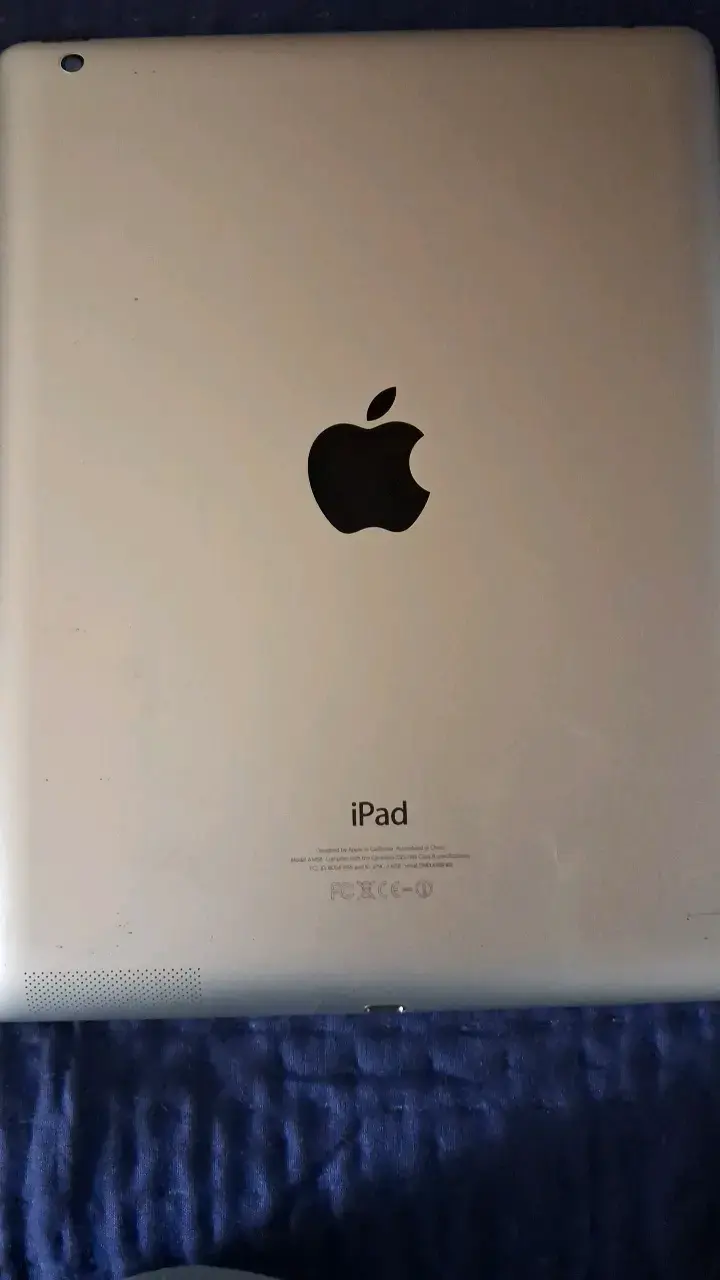 iPad Apple de 9.7 pulgadas en buen estado - 2