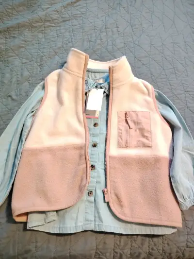 Chaleco polar rosa para niña con camisa - miniatura 1
