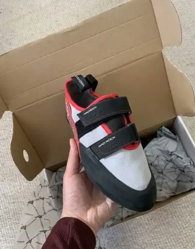 Zapatillas de escalada Mad Rock gris y rojo - miniatura 1