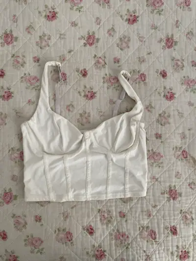 top blanco estilo corsé - miniatura 1