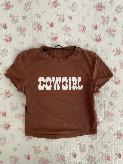polera marrón con estampado 'Cowgirl' - miniatura 1