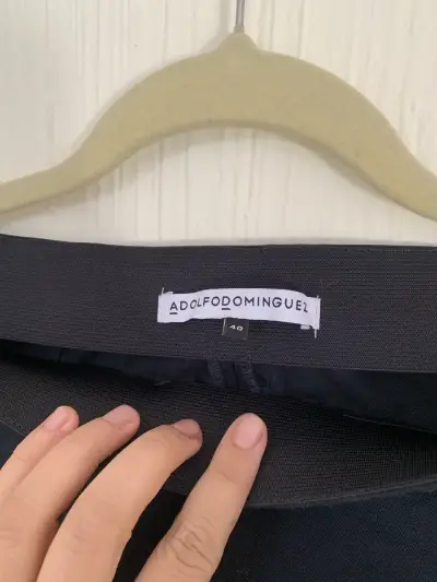 Pantalones negros de mujer Adolfo Dominguez - miniatura 2