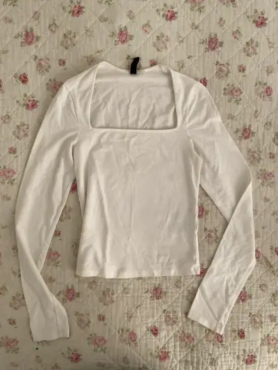 polera blanca manga larga - miniatura 1
