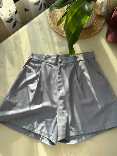 Shorts formal de mujer color celeste - miniatura 1
