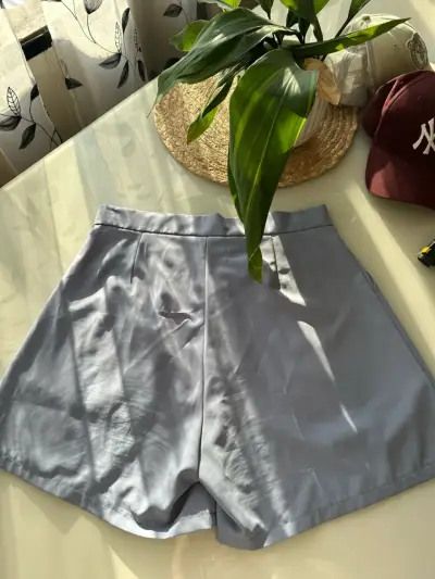 Shorts formal de mujer color celeste - miniatura 4