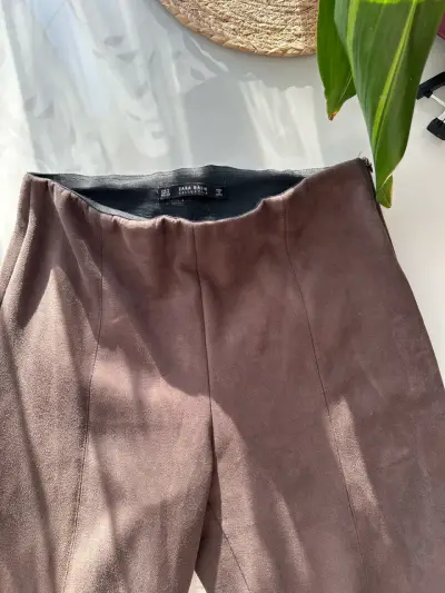 Pantalones Zara Basic marrones de gamuza - miniatura 1