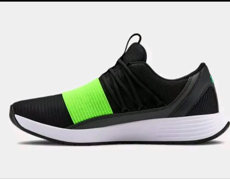 Zapatillas deportivas negras con verde neón - 2