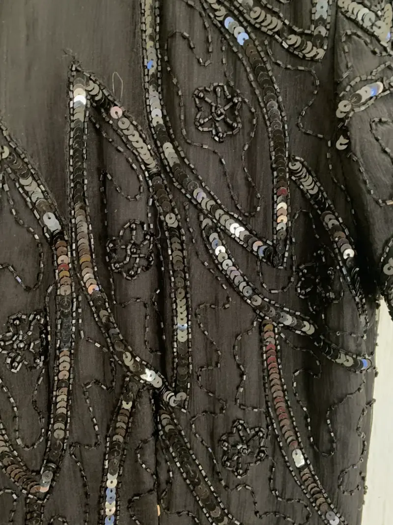 Vestido de noche negro con lentejuelas - 5