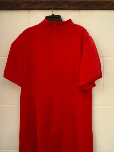 Vestido rojo elegante de manga corta - miniatura 1