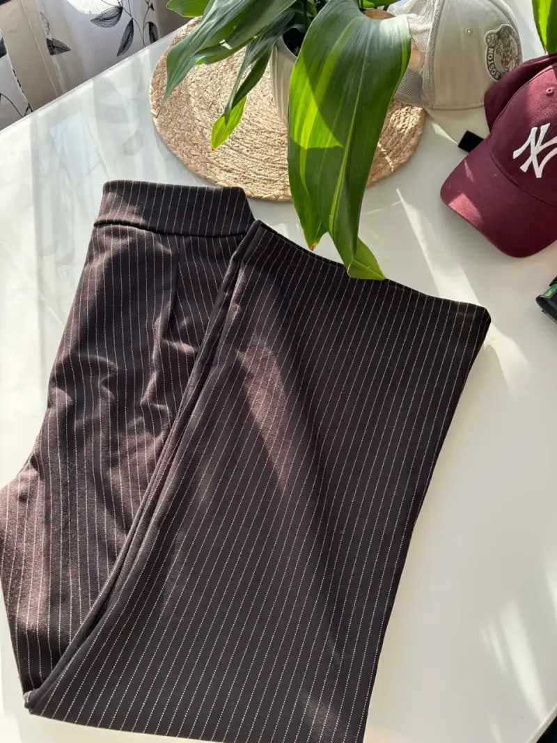 Pantalones de vestir a rayas marrones - 3