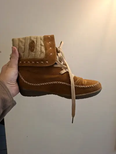 Botines de gamuza marrón con detalle tejido - miniatura 1
