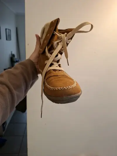 Botines de gamuza marrón con detalle tejido - miniatura 2