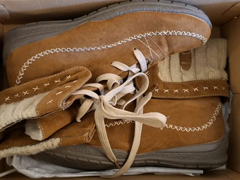 Botines de gamuza marrón con detalle tejido - 3