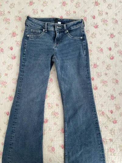 jeans flare azul oscuro - miniatura 2
