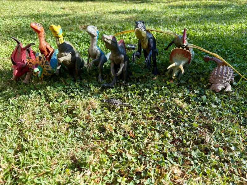 Set de dinosaurios de juguete. Mattel - 4