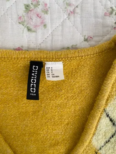 cardigan amarillo de cuadros - miniatura 2