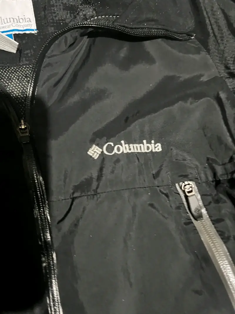 Chaqueta impermeable Columbia negra para mujer - 3