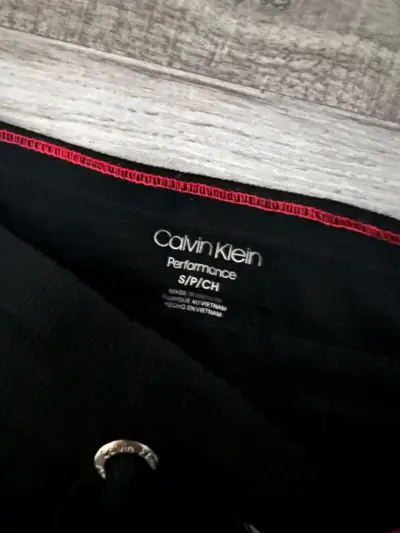Buzo Calvin Klein - miniatura 3