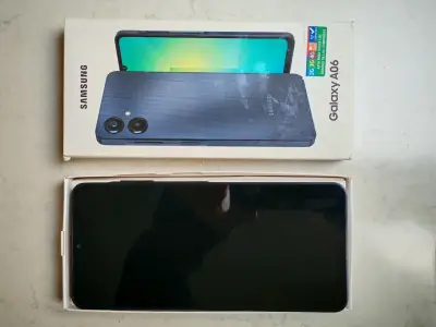 Samsung Galaxy A06 smartphone - miniatura 3