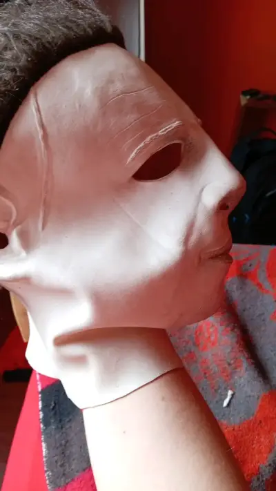Máscara de terror Halloween con cabello - miniatura 3