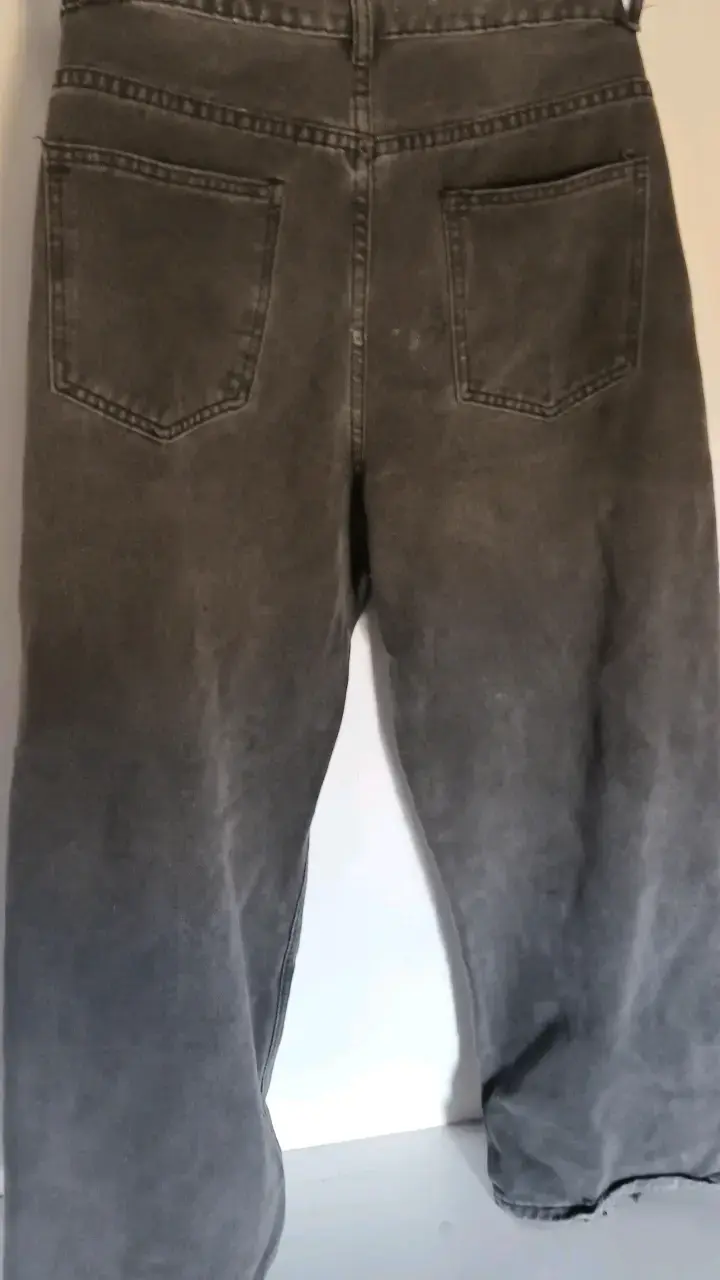 Jeans gris oscuro de mezclilla para hombre - 2