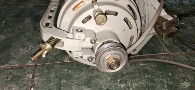 Motor eléctrico máquina de coser - miniatura 4