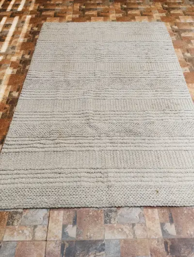 Alfombra grande tejida beige - miniatura 2
